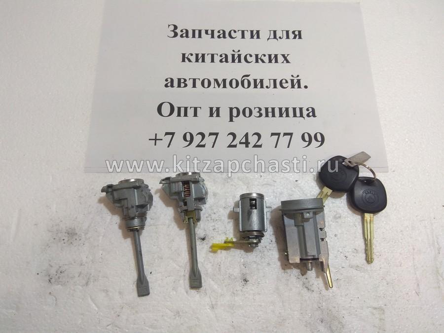 Комплект ключей с личинками Geely GC6 1018011447